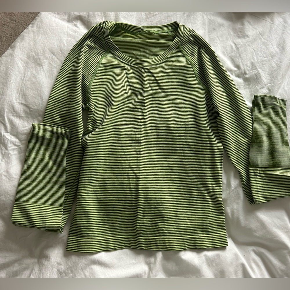 Lululemon Swiftly Tech long Sleeve (Race length)